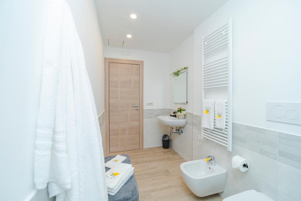 Tra Sole E Limoni Apartments 트라몬티 외부 사진